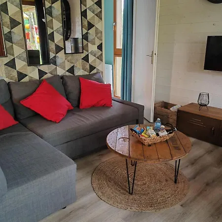 Entierement Renove - Vue Plaine De Jeux